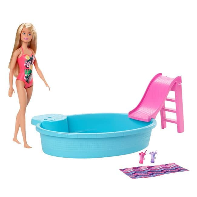 Кукла Barbie с бански костюм в басейн